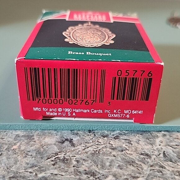 1990 Hallmark Keepsake Miniature Brass Bouquet Ornament Floral in Box Mini - Picture 3 of 5